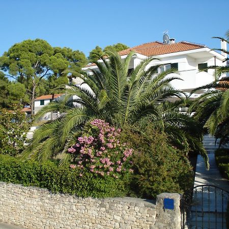 Villa Bunta Sutivan Exterior foto