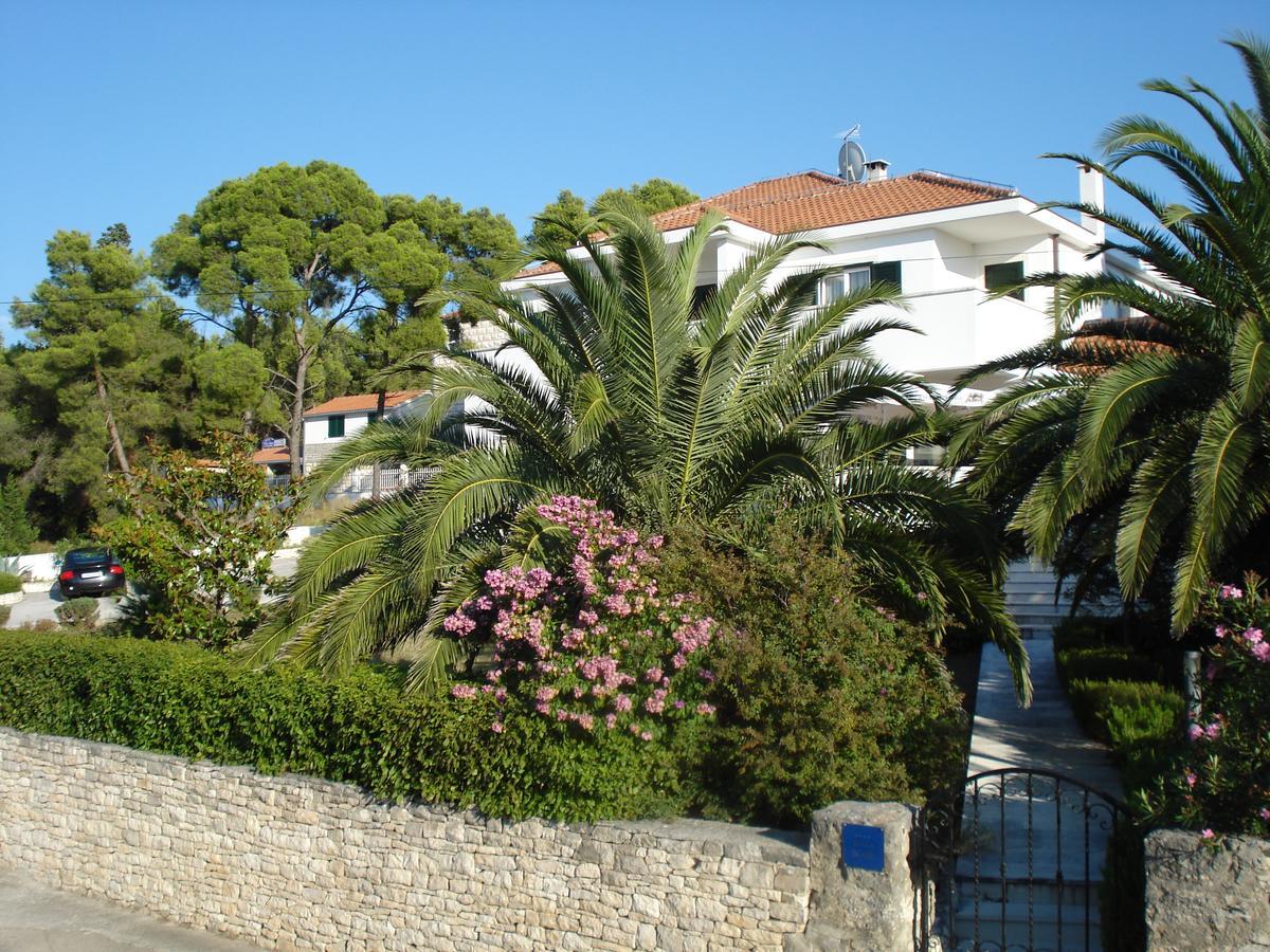 Villa Bunta Sutivan Exterior foto