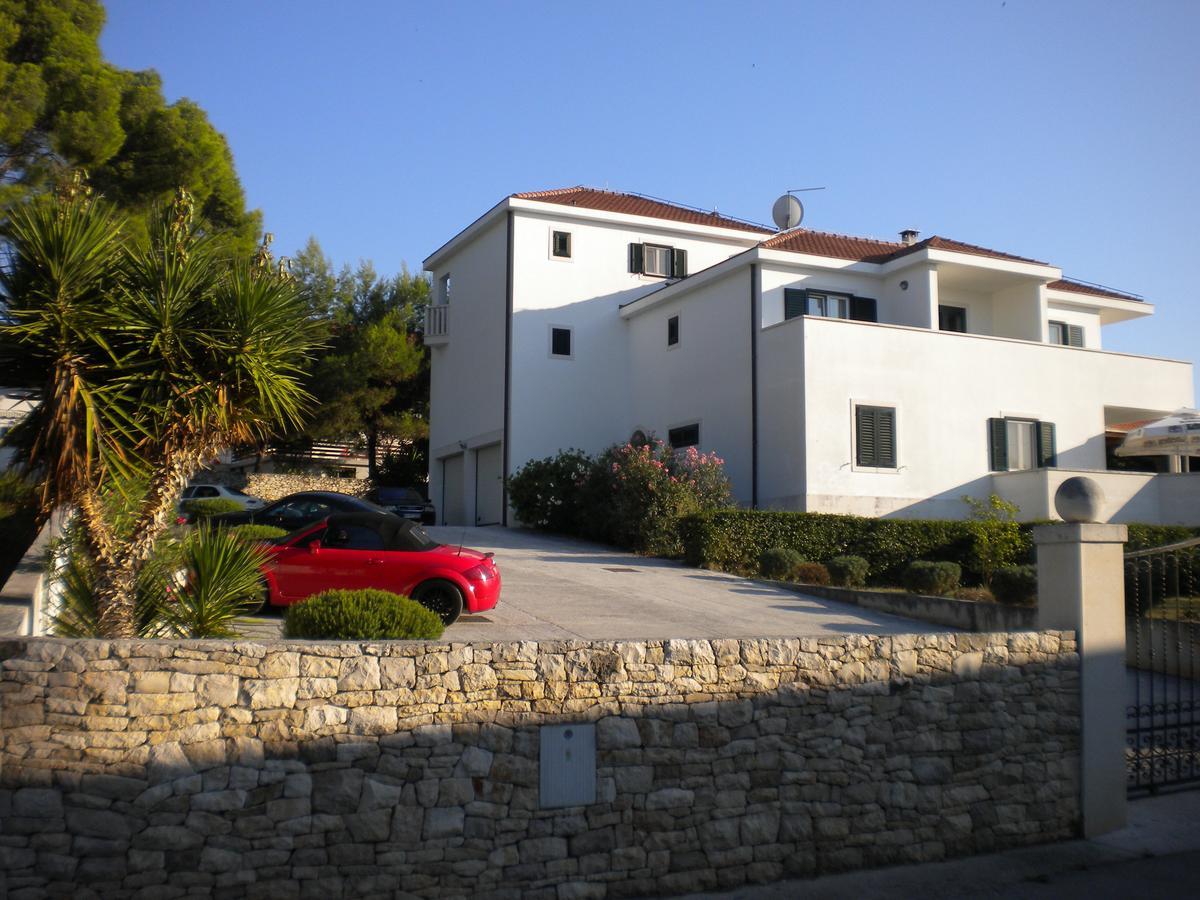 Villa Bunta Sutivan Exterior foto