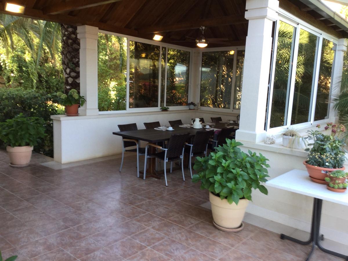 Villa Bunta Sutivan Exterior foto